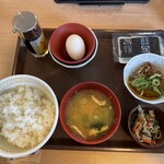 Sukiyajiyuunanagounumataten - 牛たまかけ定食