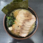 横浜家系ラーメン すずき家 - 