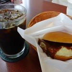 モスバーガー - とびきりハンバーグサンド＆アイスコーヒー