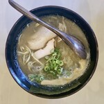 Menya Nakaima - 濃厚鶏白湯 焦がしニンニク入らーめん 醤油