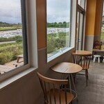 Pâtisserie TAK. - 窗边的座位