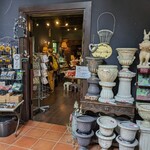 ELEVENSES TEA ROOMS - 這裡是花園商店