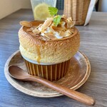 カフェカモット - スフレ ドリンクセットが¥900､単品¥700
      写真はキャラメル