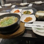 韓国料理 ハモニ食堂 - 