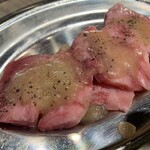 炭火焼肉 マルニク - 