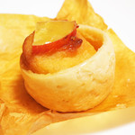 五感 - 「ほくほく手包み」芋のパイ　(189円)'12 5月下旬