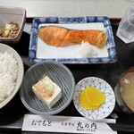 丸の内食堂 - 銀鮭定食