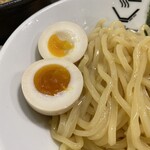 クリーミーTonkotsuラーメン 麺家 神明 - 濃厚とんこつ魚介つけ麺