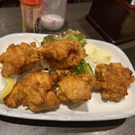 酒場 岩科 - 2023/08/16
唐揚げ 400円×2