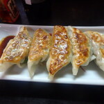 食堂カフェとも - カマドーの にんにく餃子￥350