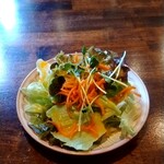 Saint Denis Cafe - セットのサラダ。