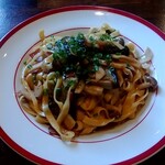 Saint Denis Cafe - きのこの和風パスタ。モチモチ麺が美味しい！