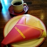 Saint Denis Cafe - この日のクレープはキャラメルにバナナトッピングだったかな。