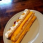 Saint Denis Cafe - パイがパリバリでうまし！！