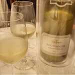 ブルゴーニュの白でスタート