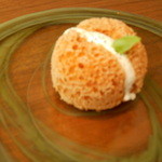 Fujiya 1935 - 気泡をたくさん含ませたトマトのパン