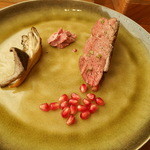 Fujiya 1935 - シャラン鴨胸肉　天然茸とザクロ