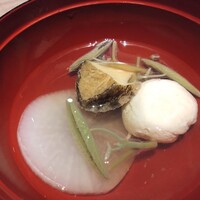 さかなや別邸 - 大根が固め、ジュンサイだから難しいと思うがもう少し盛付け方にこだわってほしかった