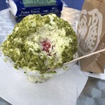 Bois Vert Terre - 濃厚ピスタチオ氷 1,000円
      中にはラズベリーソースが❣️