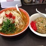 麺通堂 - カレータン麺、ミニチャーハン