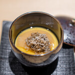 Sushi Kagura - フカヒレとトリュフの茶碗蒸し