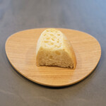 セリュー - ランチコース 9680円 のパン