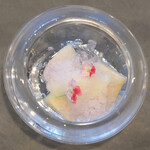 セリュー - ランチコース 9680円 の山梨 桃 ベルベーヌ ヒューガルデン