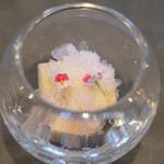 セリュー - ランチコース 9680円 の山梨 桃 ベルベーヌ ヒューガルデン