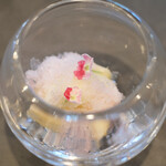 セリュー - ランチコース 9680円 の山梨 桃 ベルベーヌ ヒューガルデン