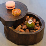 セリュー - ランチコース 9680円 の小菓子