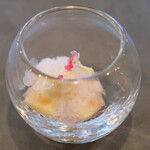 セリュー - ランチコース 9680円 の山梨 桃 ベルベーヌ ヒューガルデン