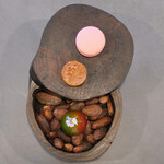 セリュー - ランチコース 9680円 の小菓子