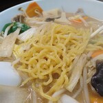 中華･ラーメン 福留 - 麺のアップ
