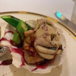ラ・トリロジー - 温菜(フォアグラと岩牡蠣のソテー)