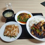 聚楽園 - 川白肉、オクラの冷菜、麻婆茄子丼