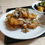 聚楽園 - 揚げ白身魚の塩胡椒風味¥780