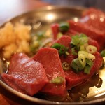 元祖台湾もつ鍋仁 - 牛ハツ刺し