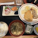 市場食堂 よし - 