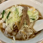 らぁめんや 風神 - 野菜ラーメン840円。野菜が甘くて美味しい。スープは野菜出汁の醤油スープ、あっさりながらも旨味あり、美味しかったです。