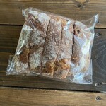 アンデルセン - とうもろこしのパン1/2 432円