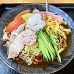 龍華 - 中華冷麺のアップ