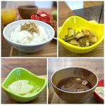 Chawan - ◆ご飯を選べますので「ちりめん山椒」を。お代わりは他の品でも可能。沢山召し上がる方にはいいかも。♪ ◆小鉢が2種付くのは嬉しい。 ◆お味噌汁は、思ったより美味しい。