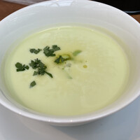 フィオレンティーナ - 本日のスープ　グリーンピースの冷製
                      独特の甘みがある