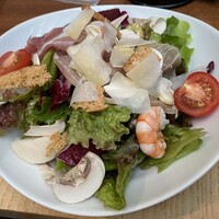 フィオレンティーナ - fiorentina lunch ¥4730
                    フィオレンティーナシェフズサラダエシャロットビネガーのドレッシング
                    海鮮具沢山なこれ一つでかなり満足度の高い一皿