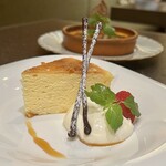 ピッツェリア オステリア カポ - パルミジャーノチーズケーキ
