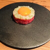 焼肉うしごろ 西麻布本店 - 白海老が入ったユッケ