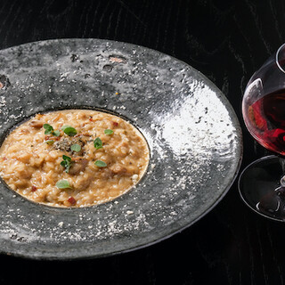 素材からこだわり抜いた、ワインと相性抜群の逸品の数々