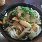 谷川製麺所 - かけ大２００円・・・９月は、ナスビ＆イノシシ肉が入っていました。（タケノコも健在でした）