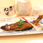 天ぷら 旬香 - 季節の料理をご用意！鮎の甘露煮660円　味がしみていて美味しいです。