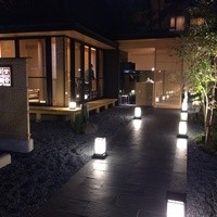 賛否両論 名古屋 - アプローチ～玄関
